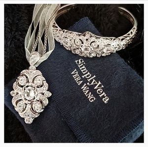 👑Vera Wang jewelry set👑